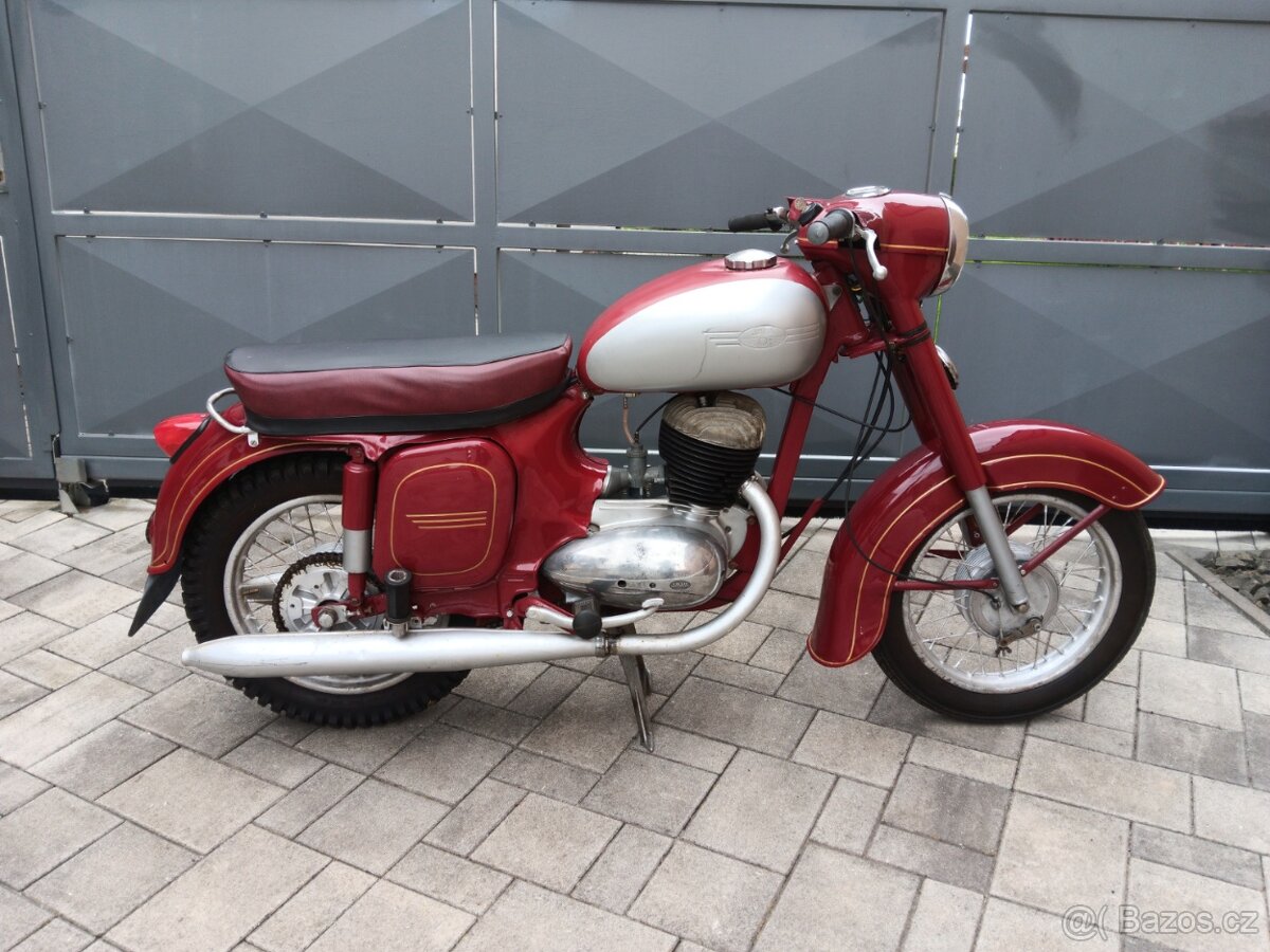 Jawa 250 559