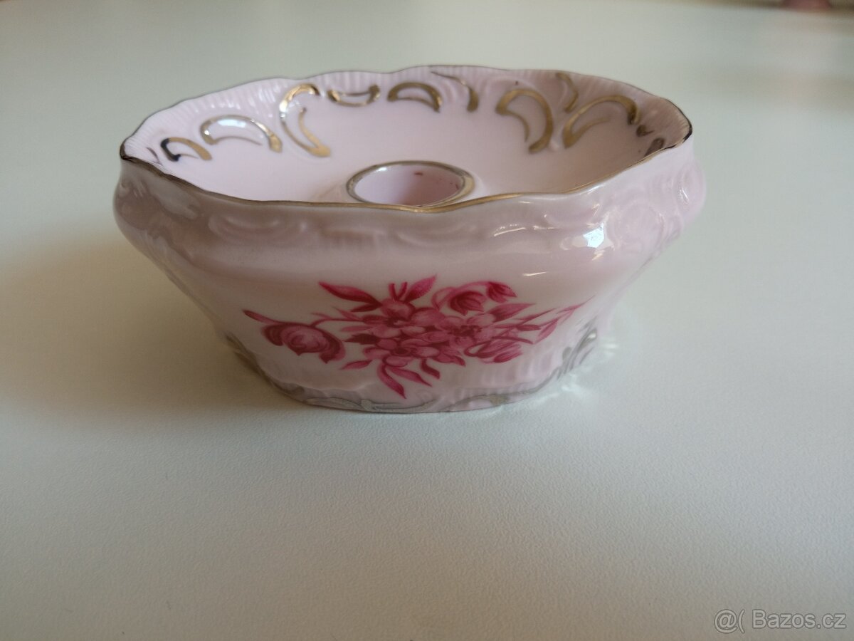 Růžový porcelán svícínek