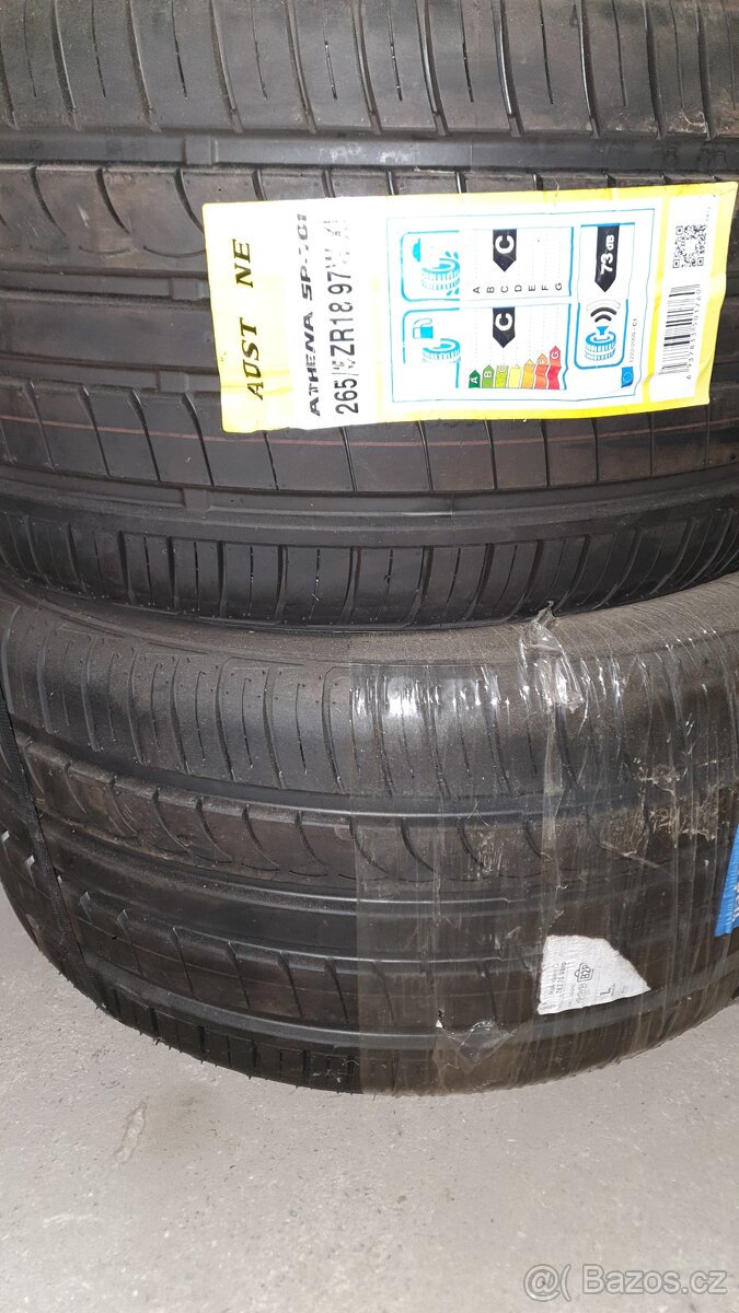 265/35 zr18 Austone letni