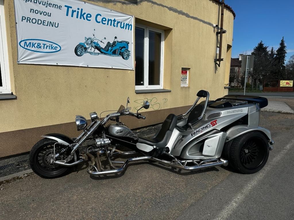 Boom Mustang ST1
