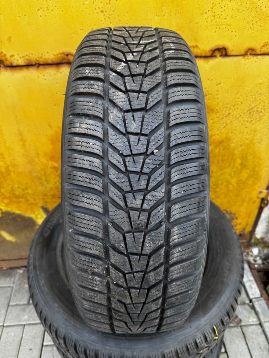 Zimní pneumatiky Hankook 215/60/17
