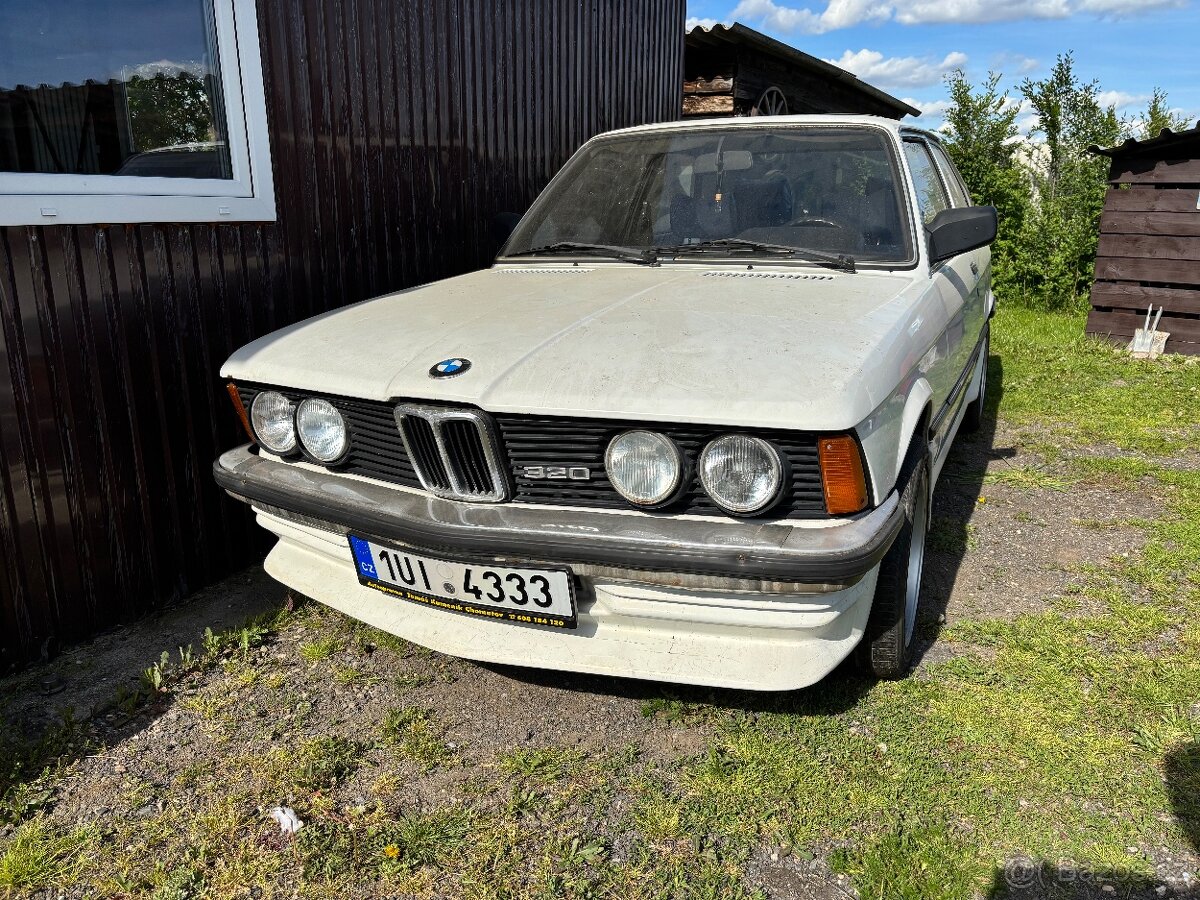 BMW 320 e21