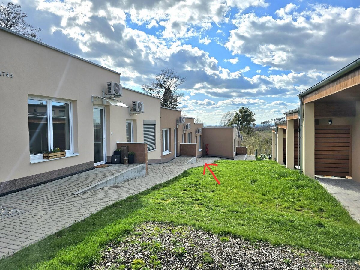 Byt 2+kk, 53 m2 / terasa, zahrada