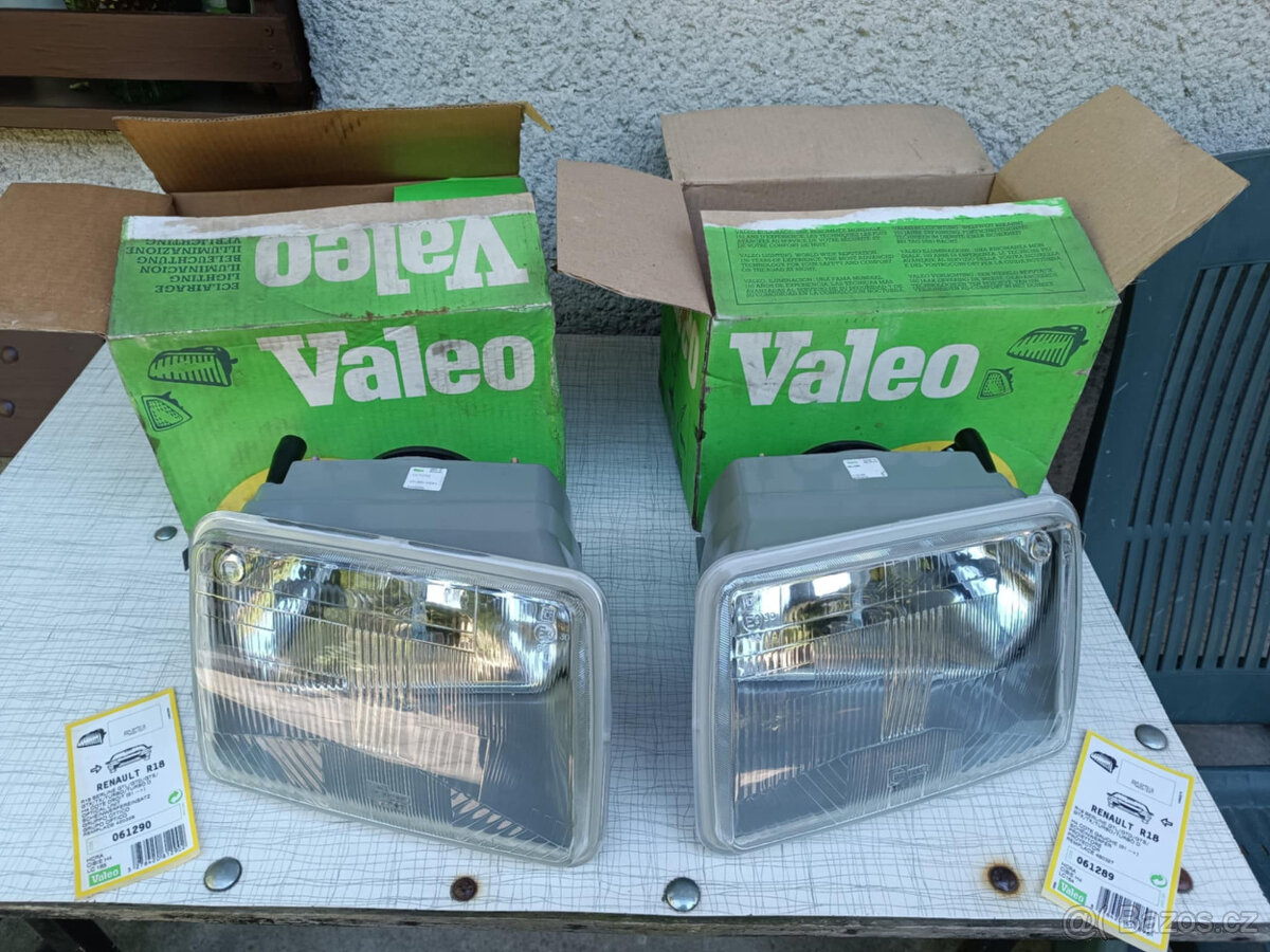 Renault 18 Valeo nová přední světla krabice