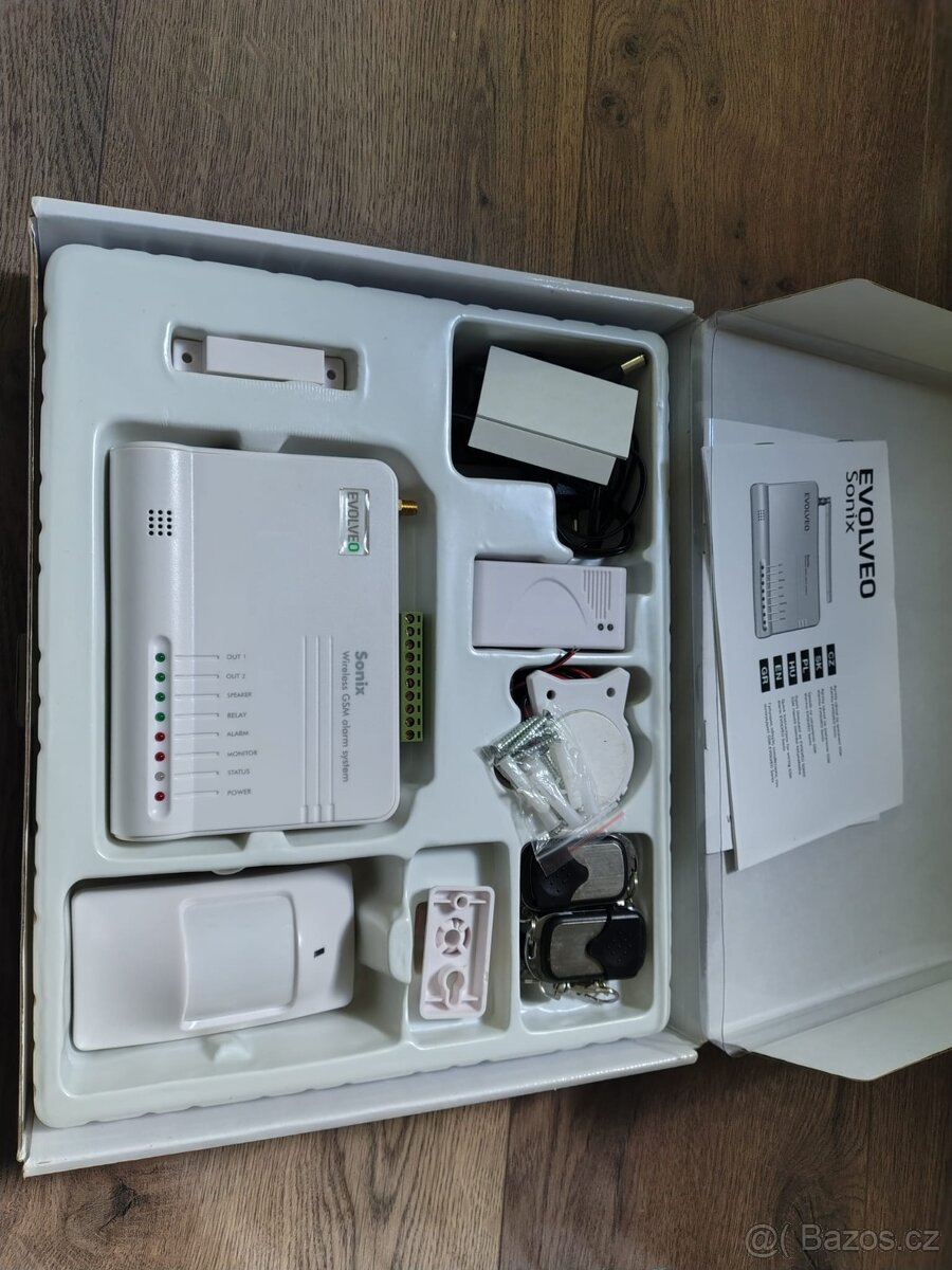EVOLVEO Sonix ry203h, bezdrátový GSM alarm s příslušenstvím