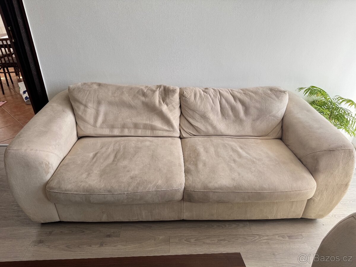 Sestava gauče a křeslo
