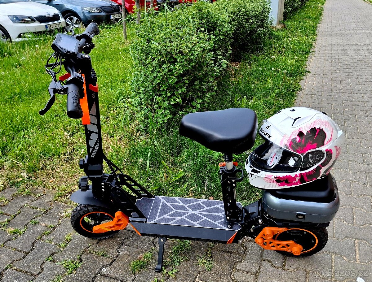 Elektrokoloběžka Hecht 5201