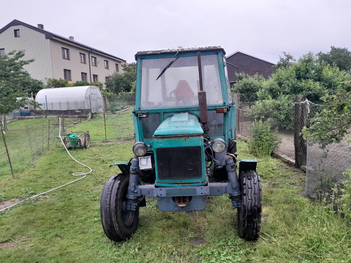 Traktor Zetor 6911