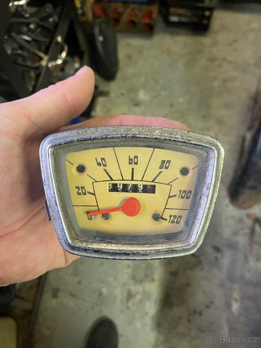 Jawa 90 - tachometr