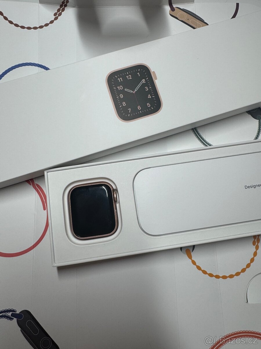 Apple Watch SE (GPS) Gold alu Pink