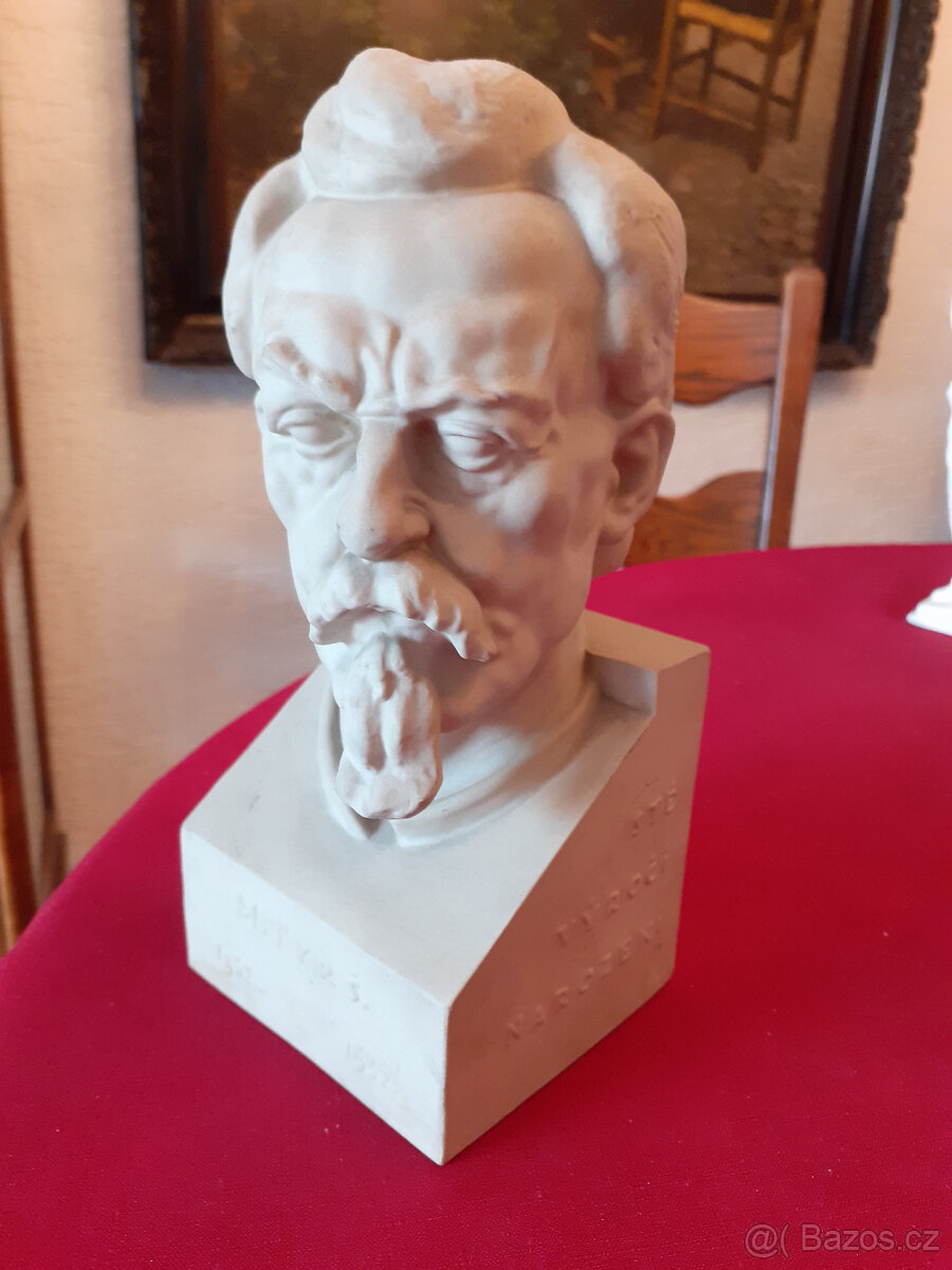Dr. M. Tyrš - busta