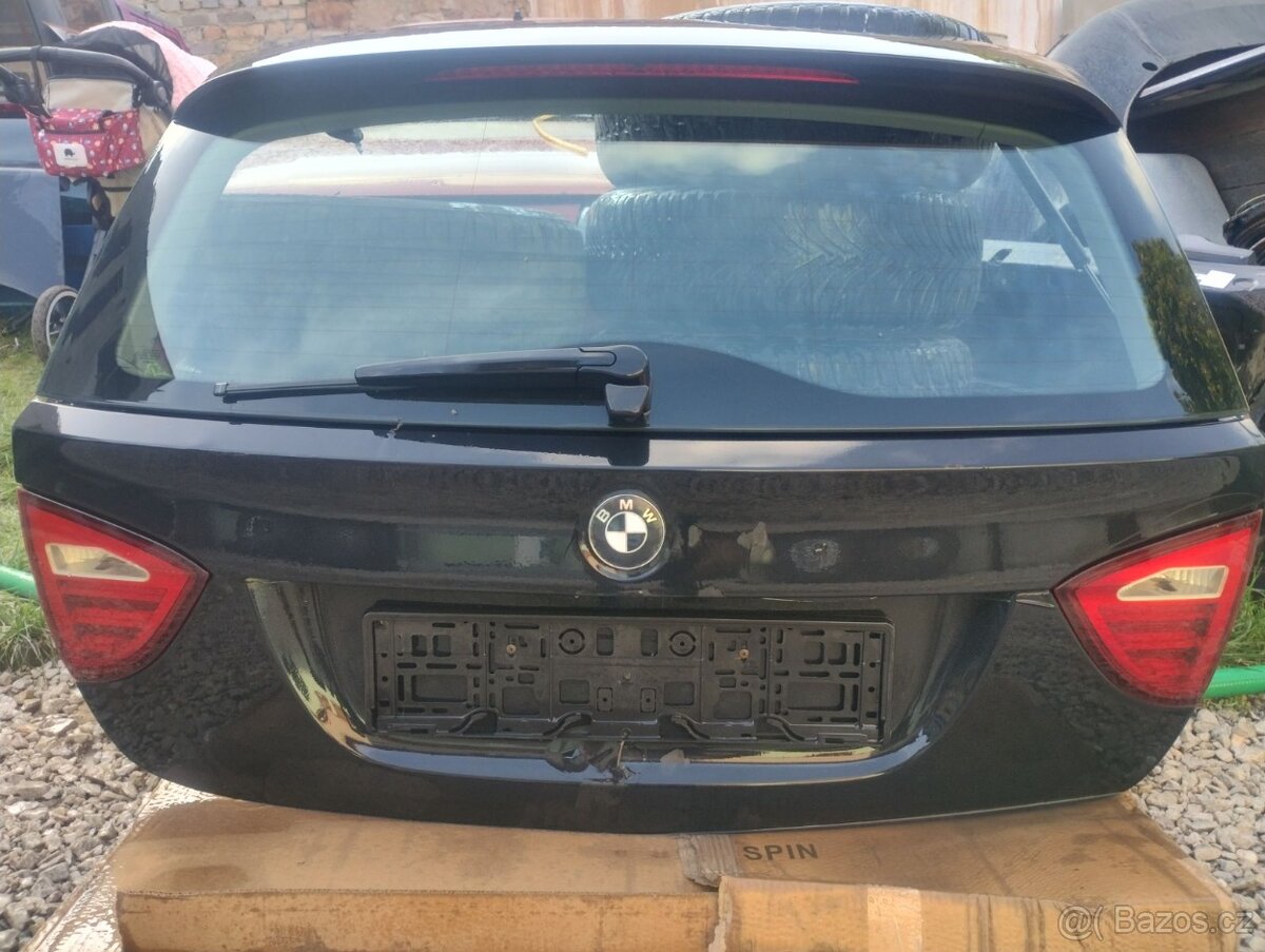 BMW e91 zadní dveře kufru
