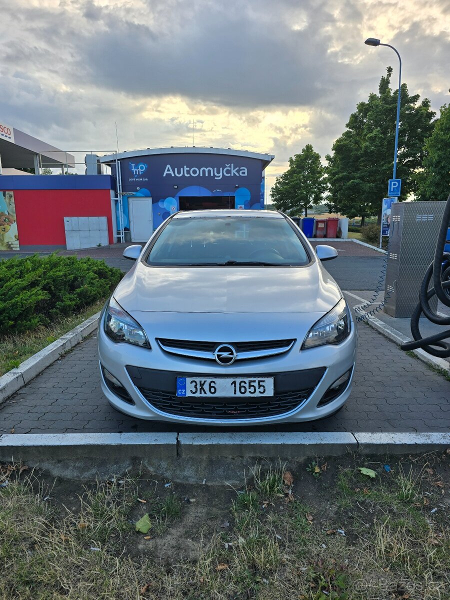 Opel astra J