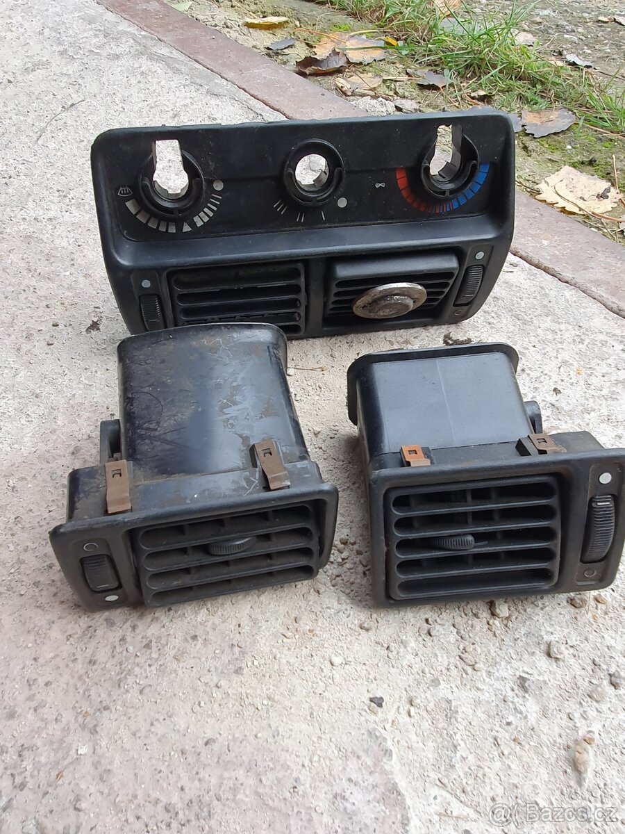 Plasty interiéru Ford Escort mk4