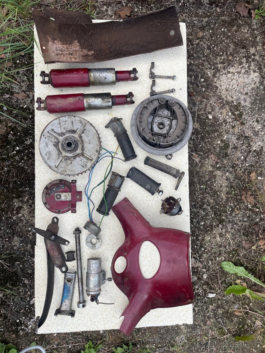 Díly Jawa 250/350 Panelka