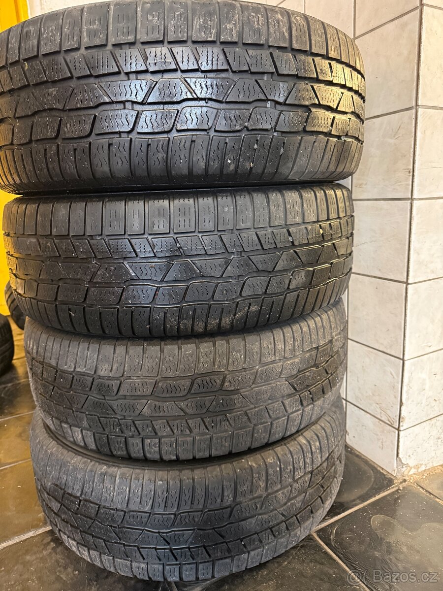 Zimní pneu 205/60 R16