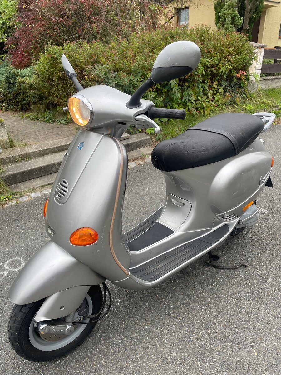 Piaggio Vespa 125 ET4
