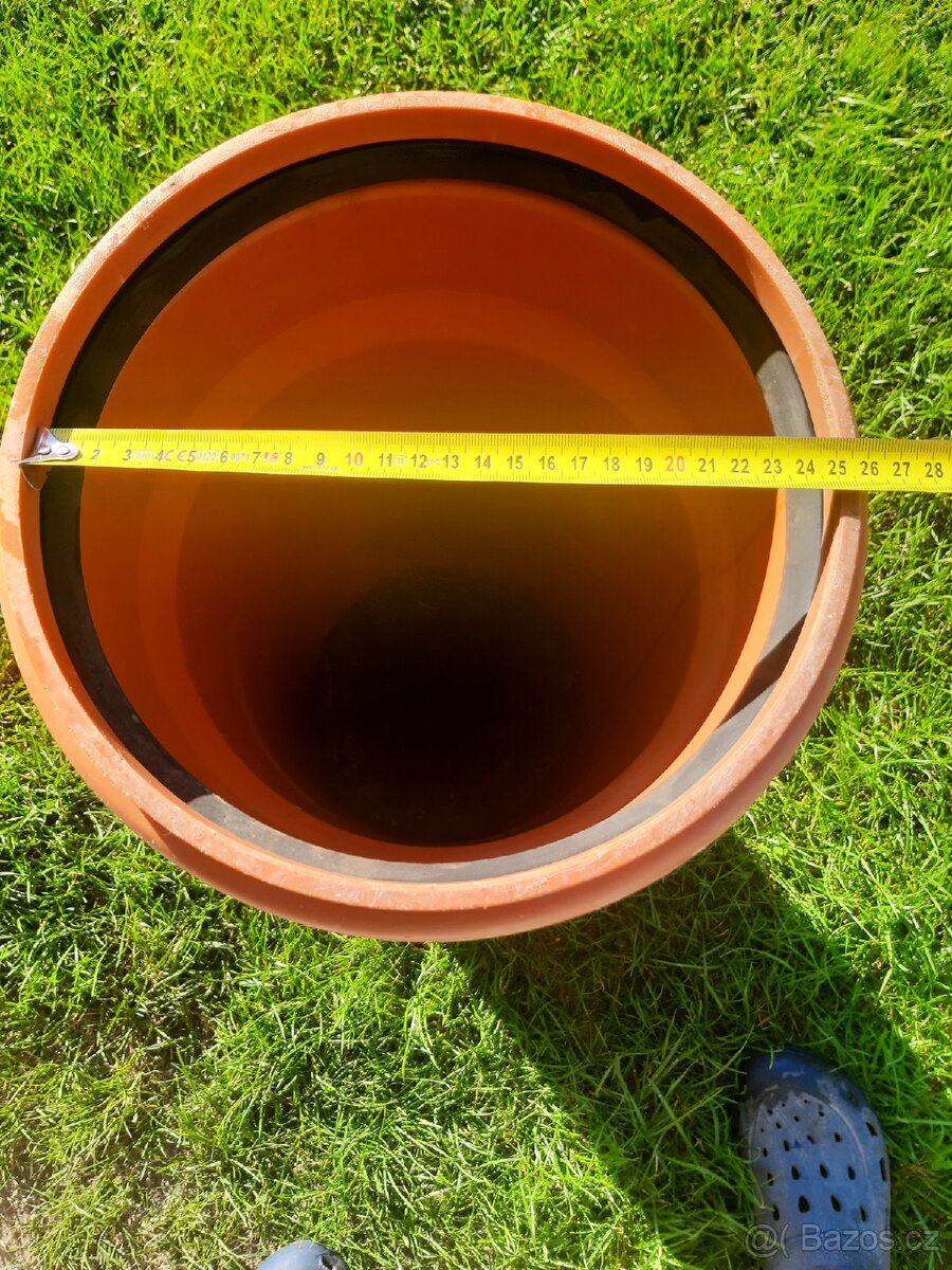 Prodám kanalizační Trubku KGM průměr 250×6,1mm délky 600mm