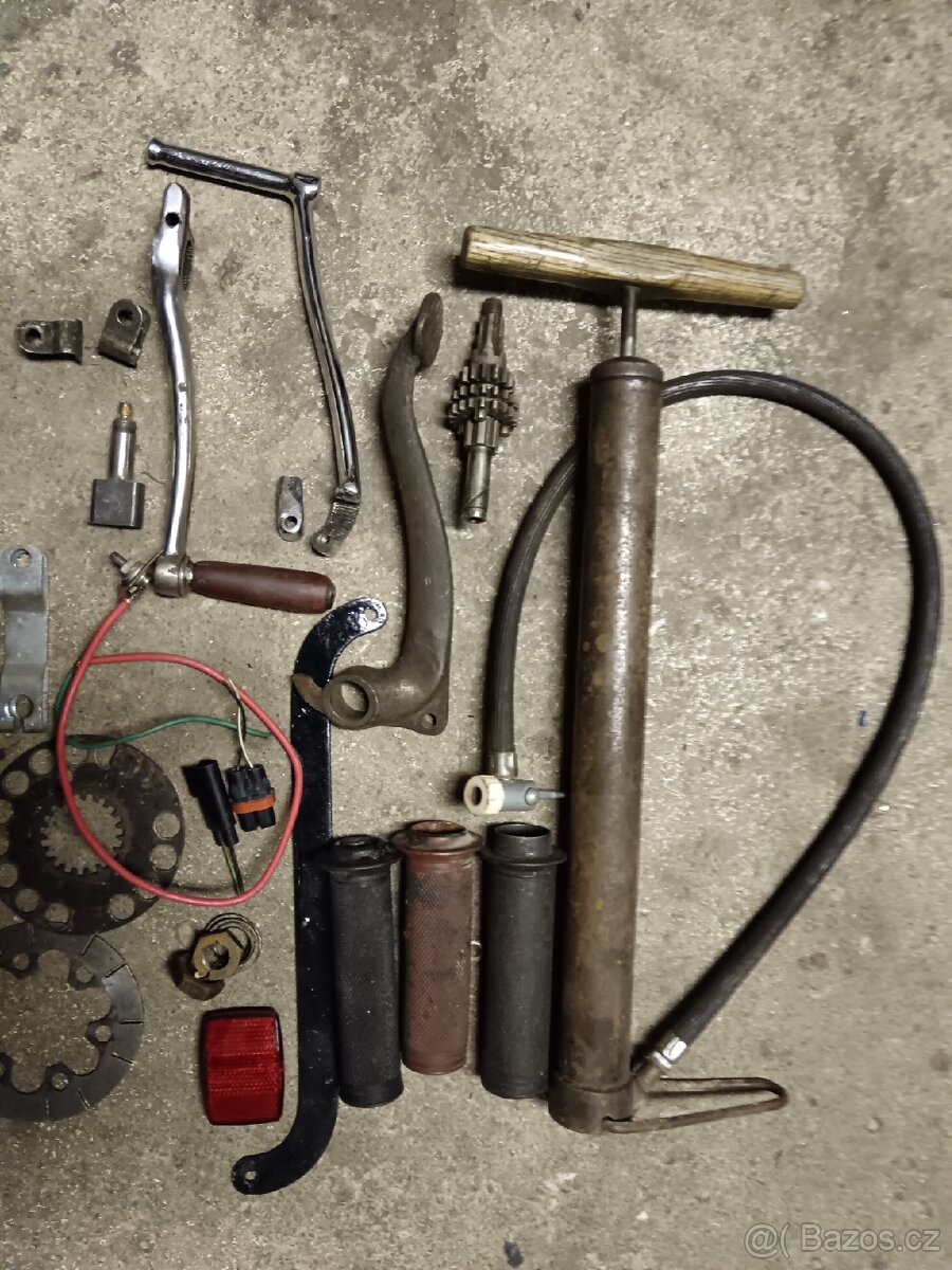 Moto. ČZ/125/150/Jawa