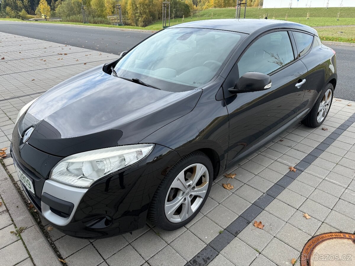Renault Megane COUPE, 1.4 benzín, 150.836 km, rok 2010