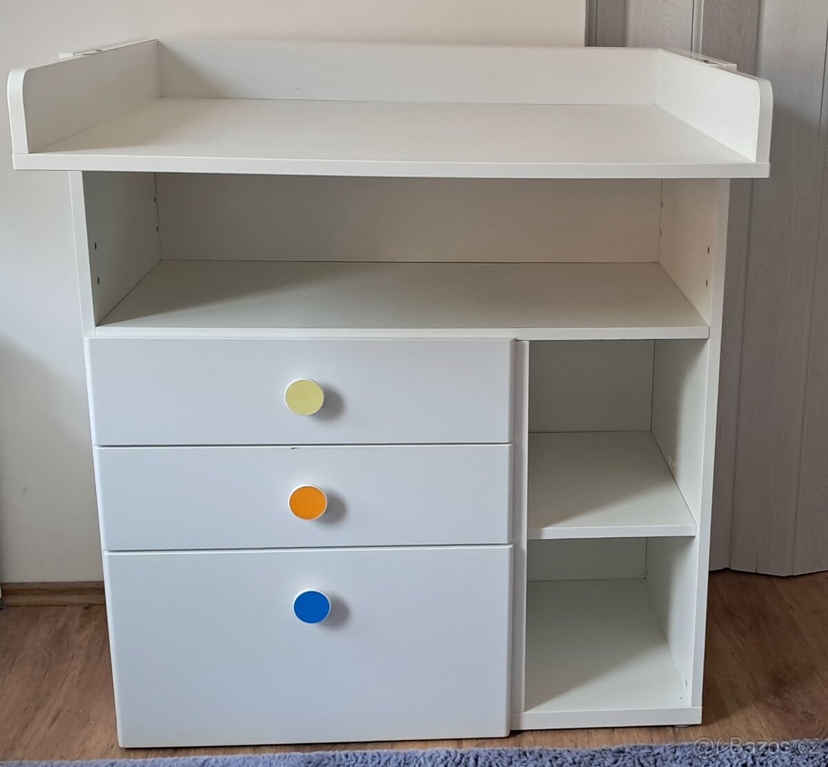 Přebalovací pult Ikea