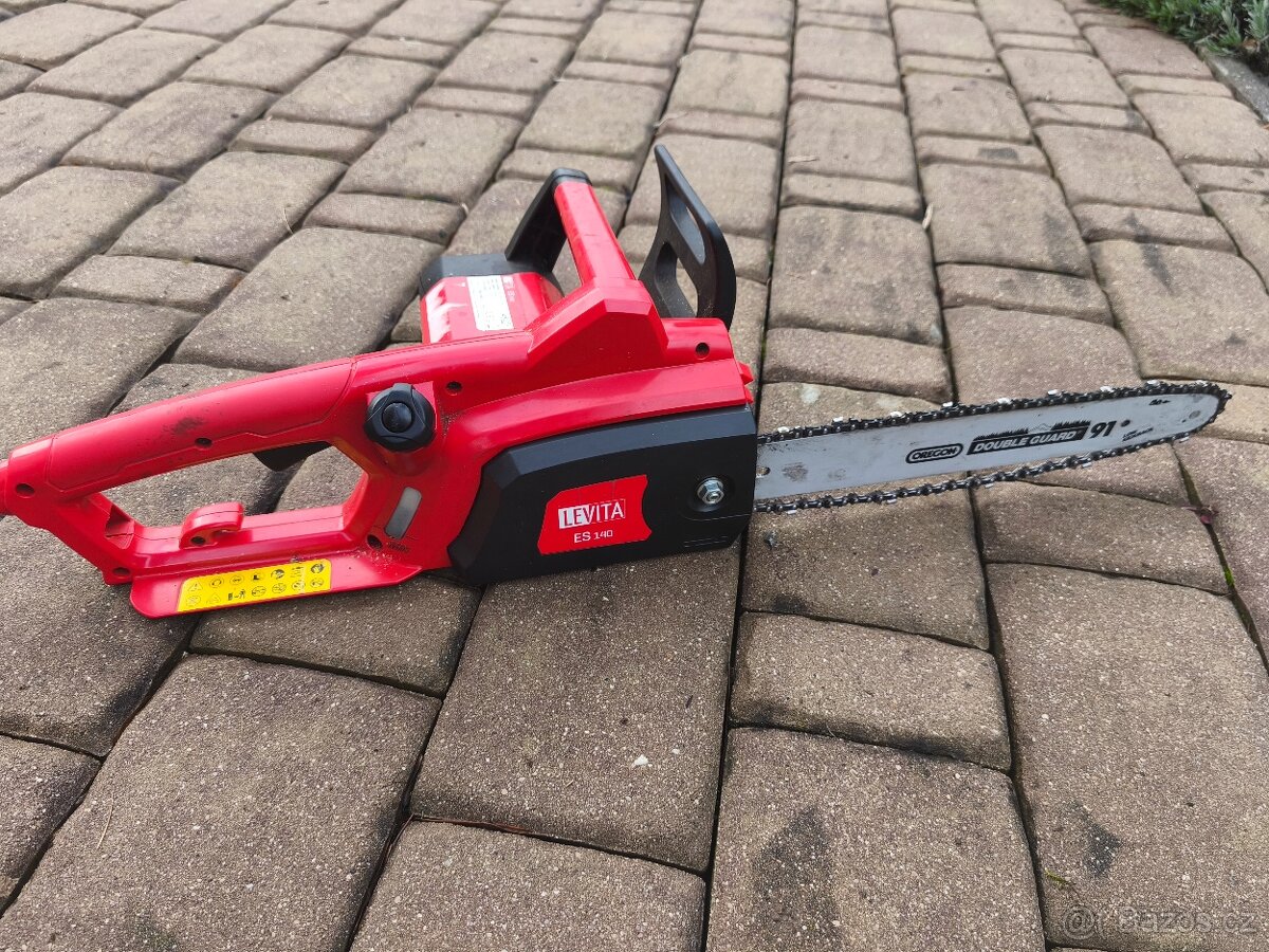 Elektrická pila Levita ES 140