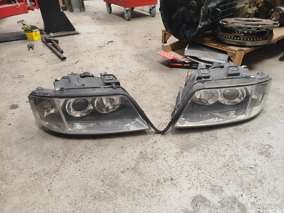 Audi A6 C5 přední xenonová světla