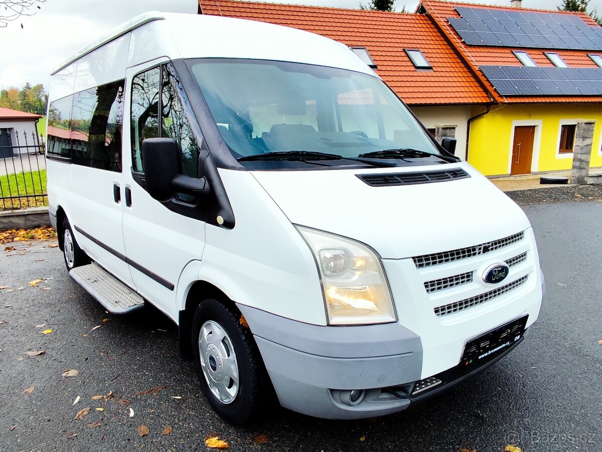 - rezervace - Ford Transit 2.2TDCi rok 2013 9.míst