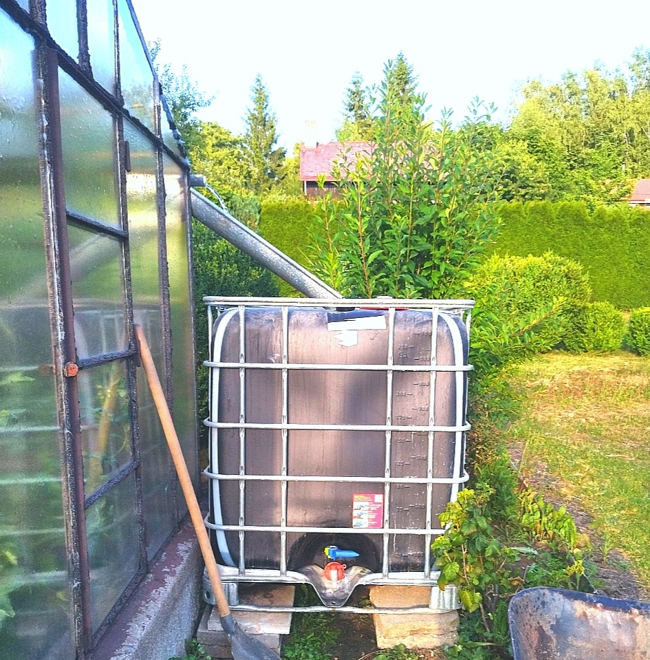 Nádrž na vodu 1000l