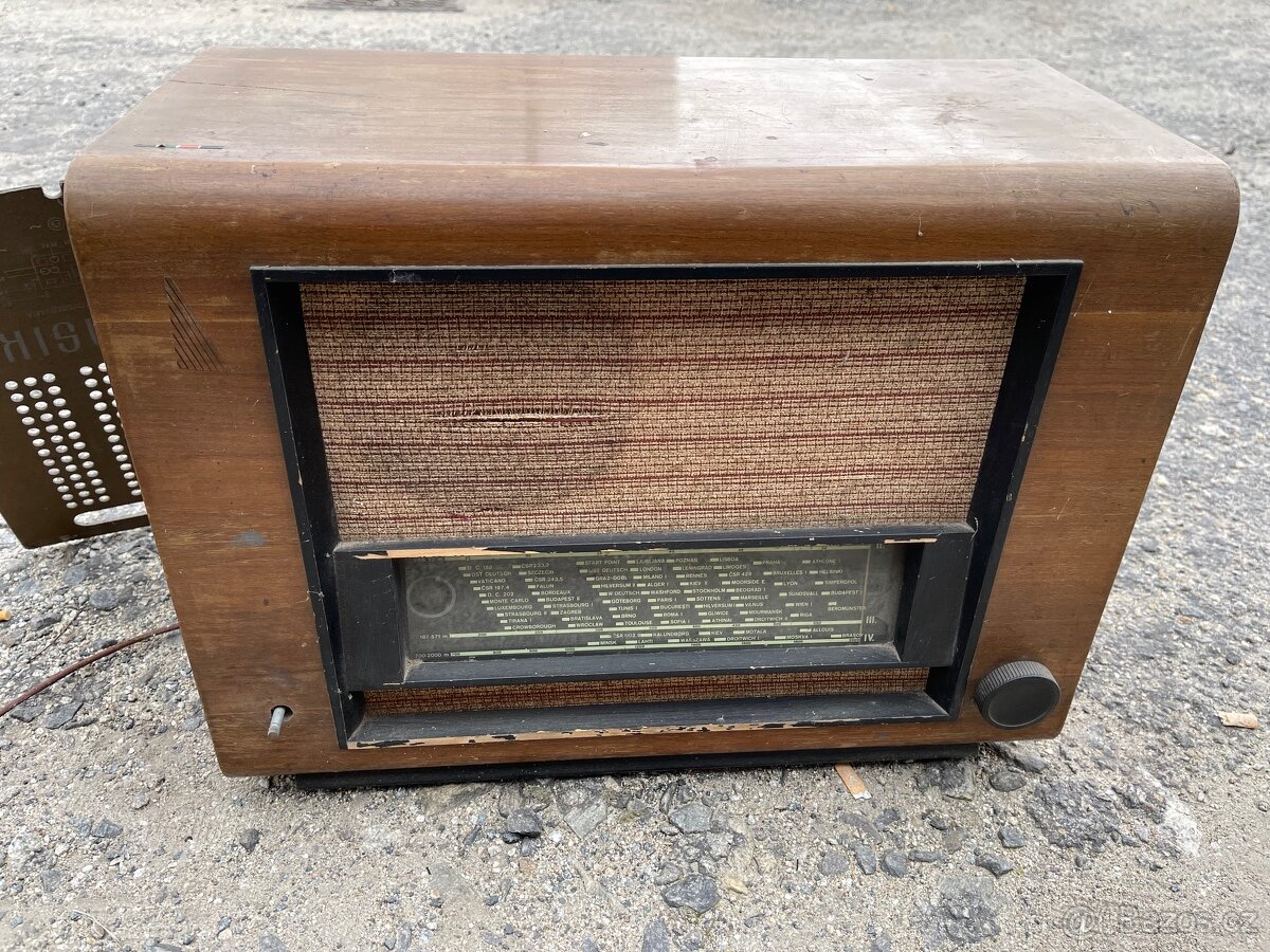 Starožitný radio přijímač Tesla Klasik, zachovalý