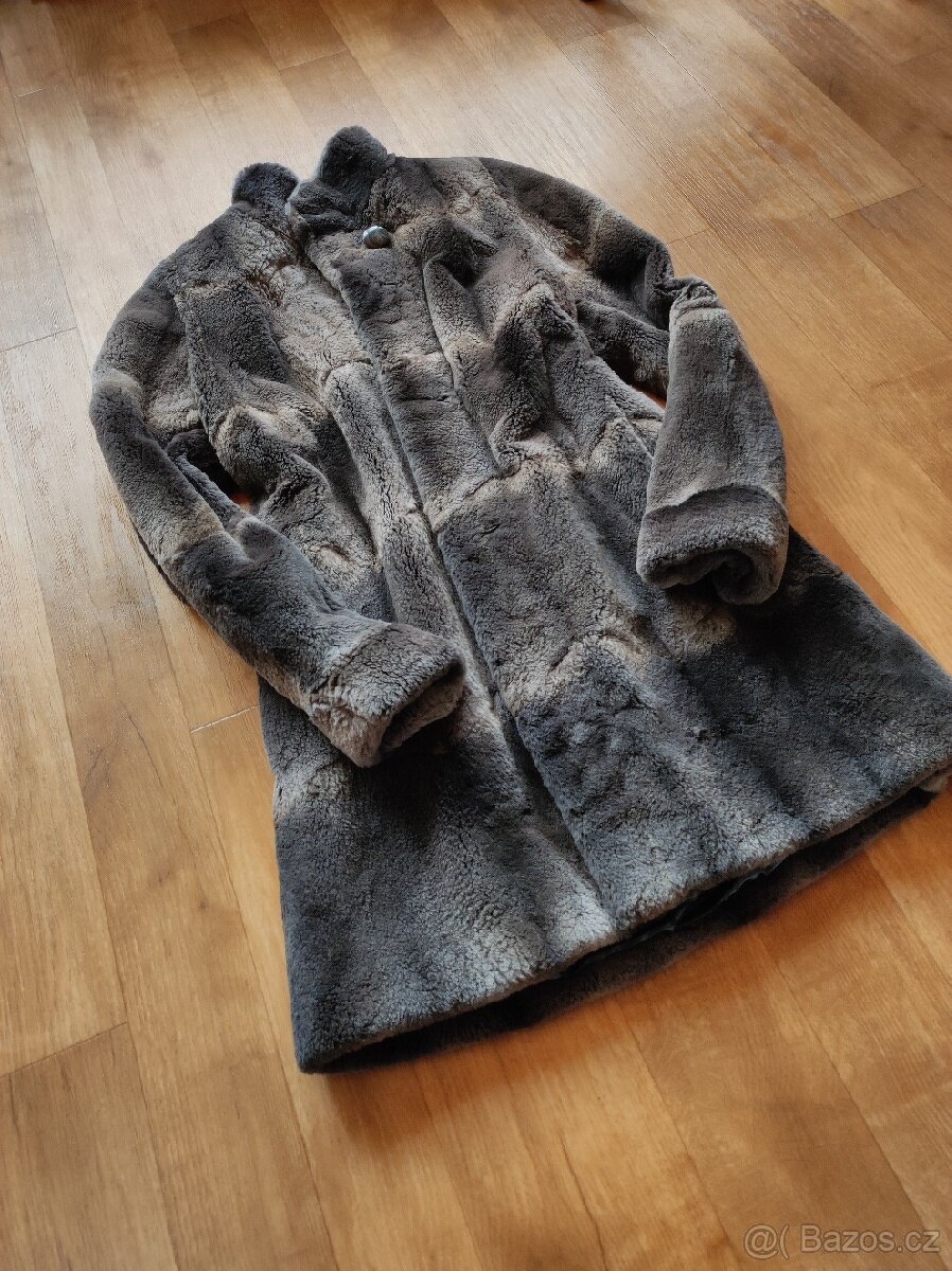 Pravý dámský kožešinový kabát, kožešnictví Slezák