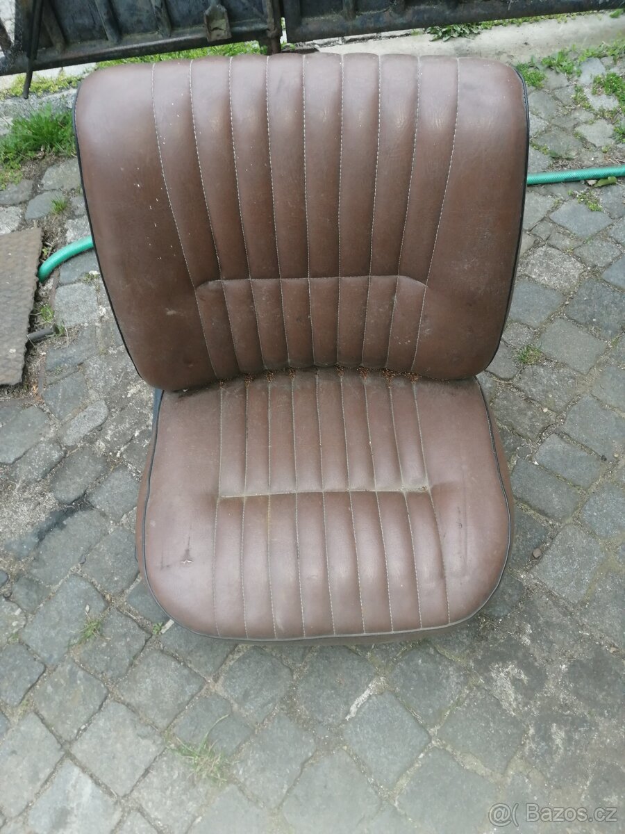 Mirafiori sedačka pravá