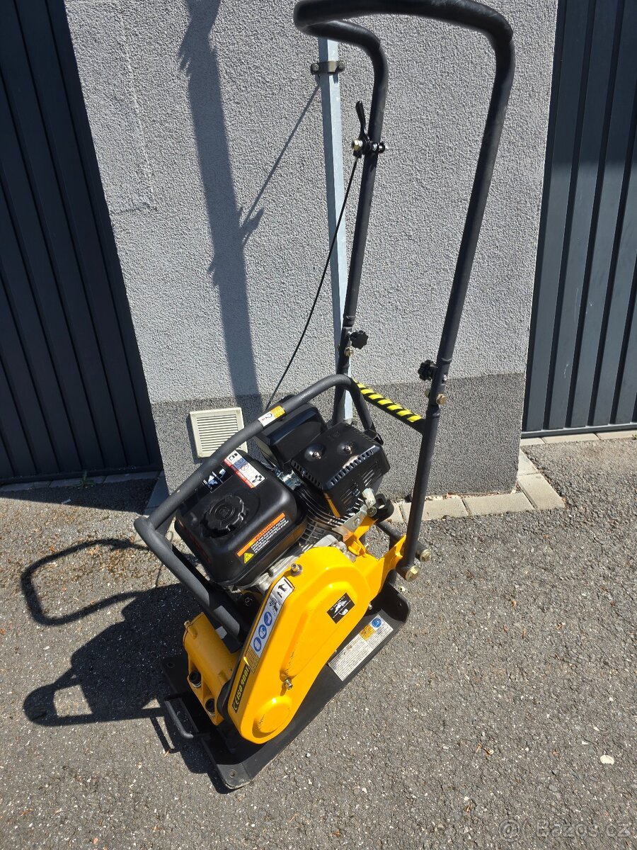 Vibrační deska LUMAG RP700PRO