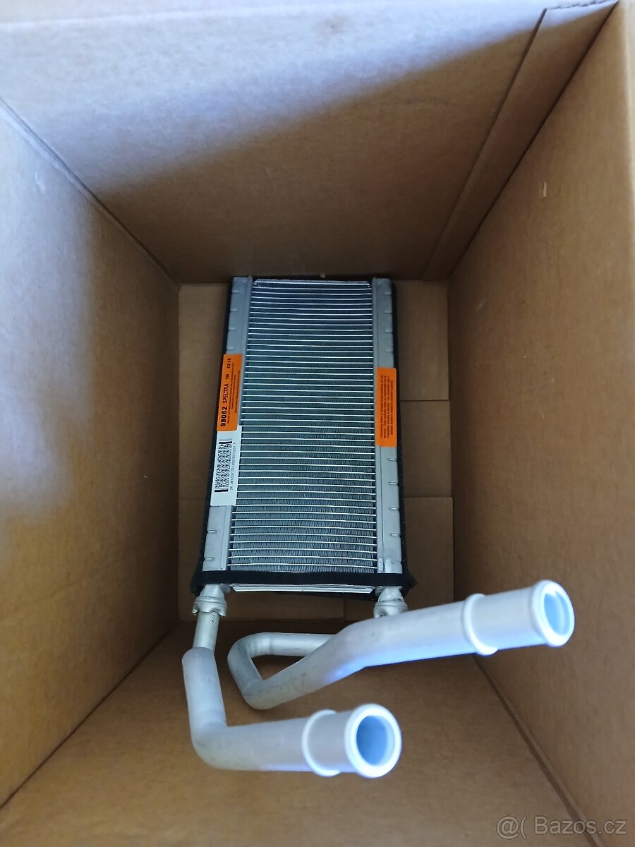 Radiator topení Cadillac CTS SRX 2004-2009