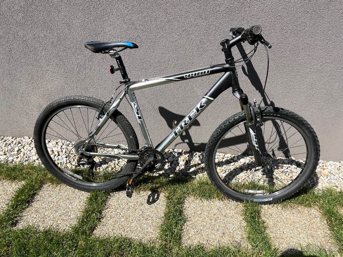 Trek 4400