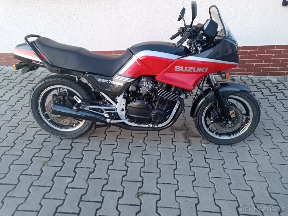 Suzuki GSX 750 ES