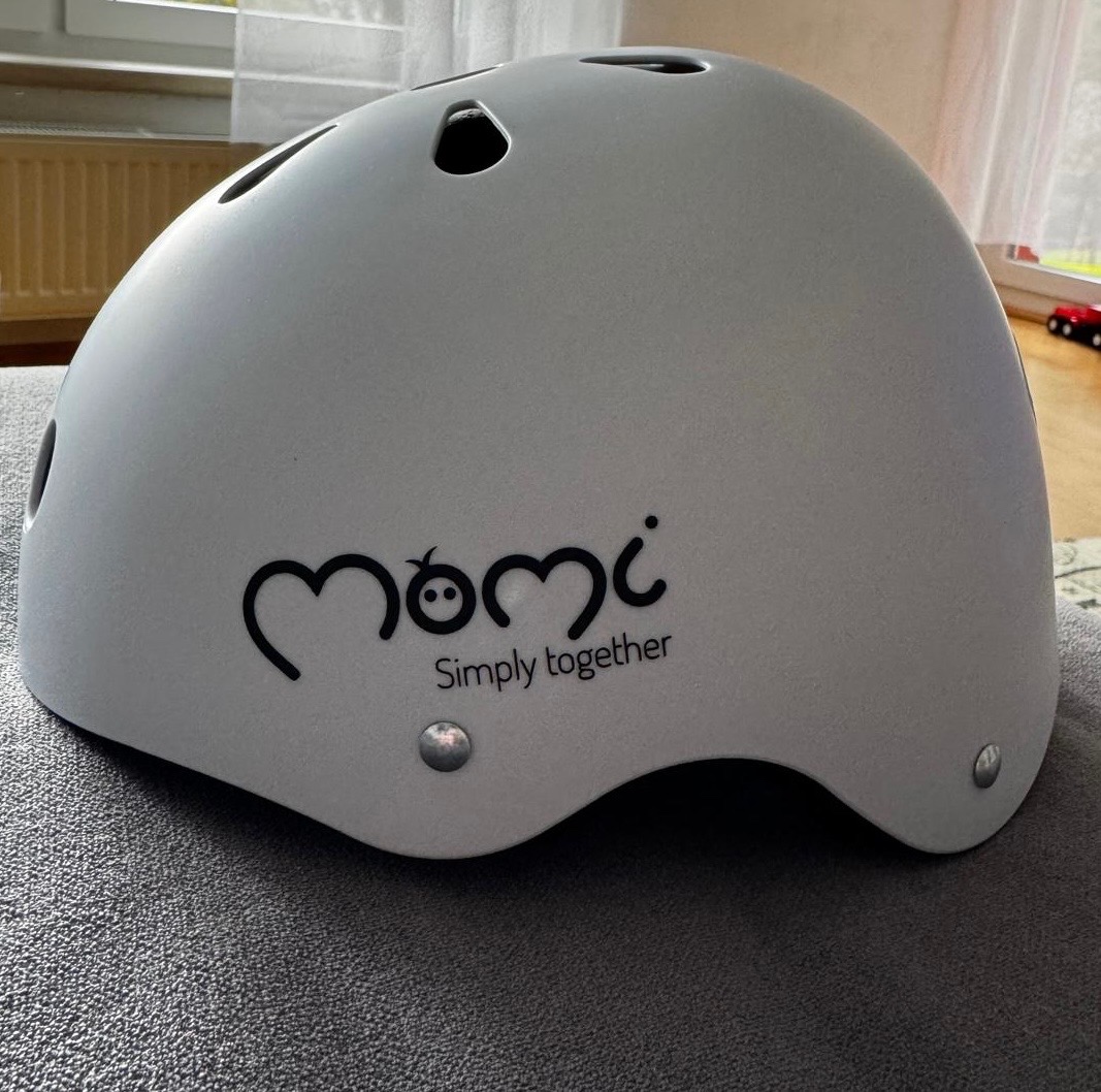 dětská helma Momi