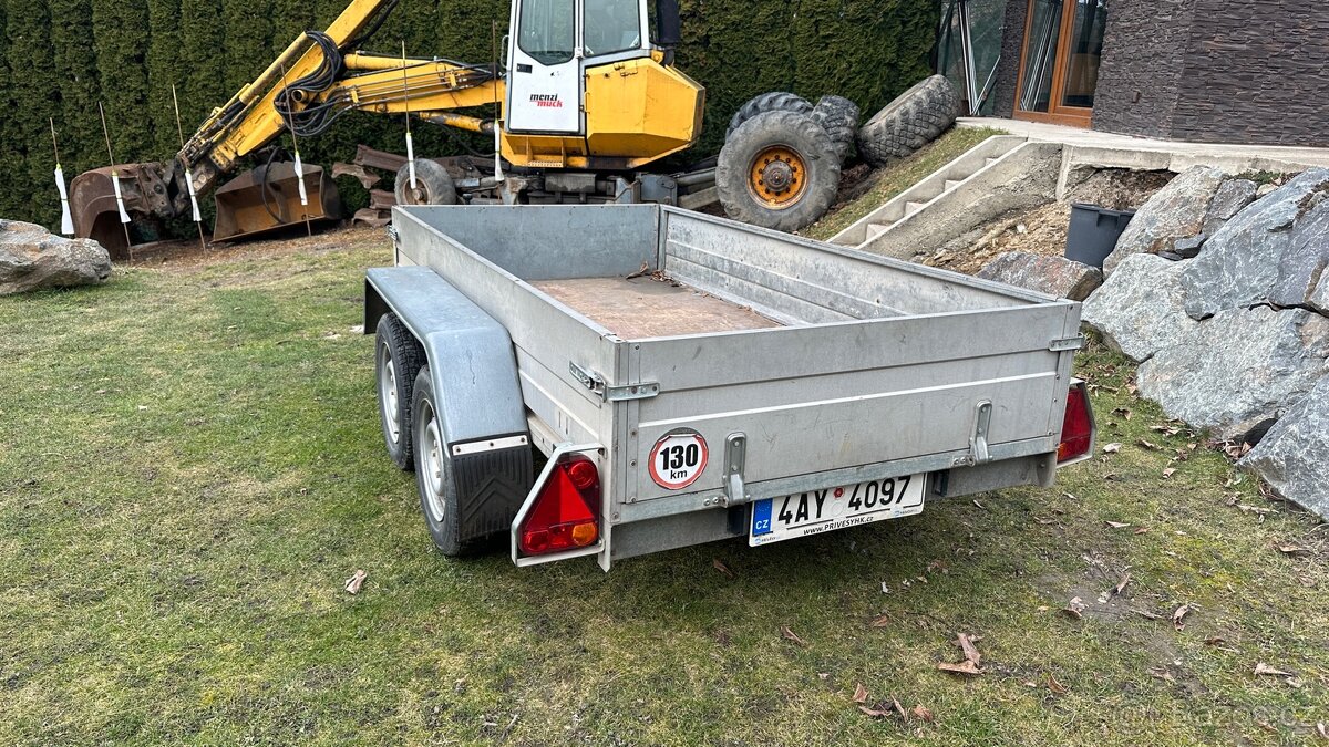 Dvounápravový přívěsný vozík 750 kg, 250×126 cm, nebrzděný