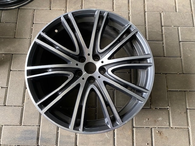 BMW 5 G30 31 INDIVIDUAL DISK KOLESO 20" ET30