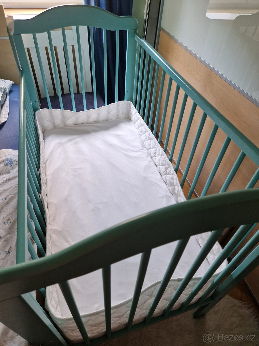 Dětská postýlka tyrkysová včetně matrace