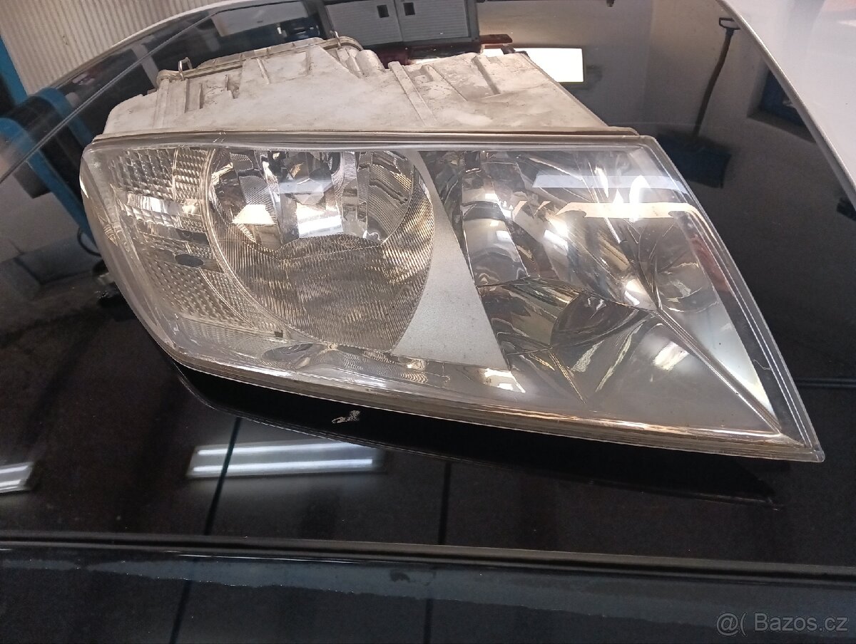 Octavia 2 světlomet přední světlo