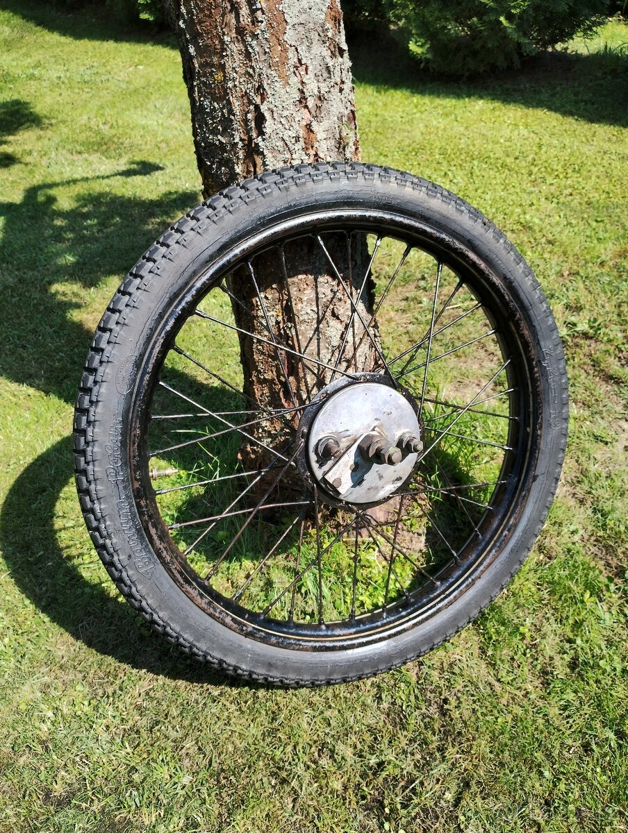 Prodám originální patinové kolo ČZ 150 C s linkami + brzda