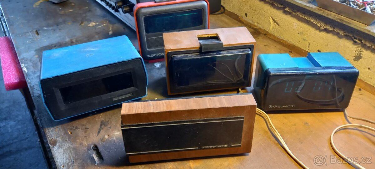 Ruské hodiny Elektronica