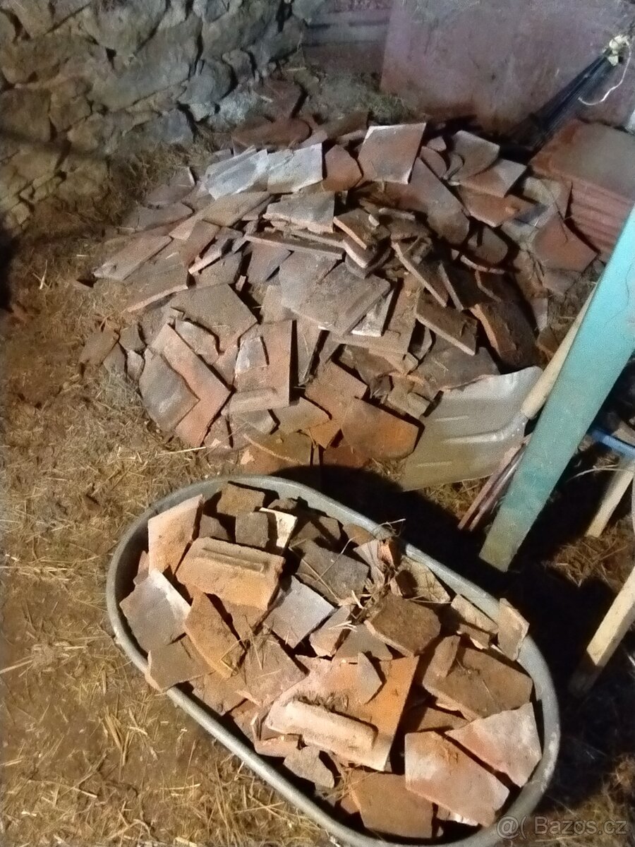 Rozbité bobrovky za odvoz