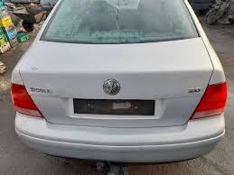 VW BORA 1,9 tdi ,6kvalt ,1,majitel ,komplet na ND