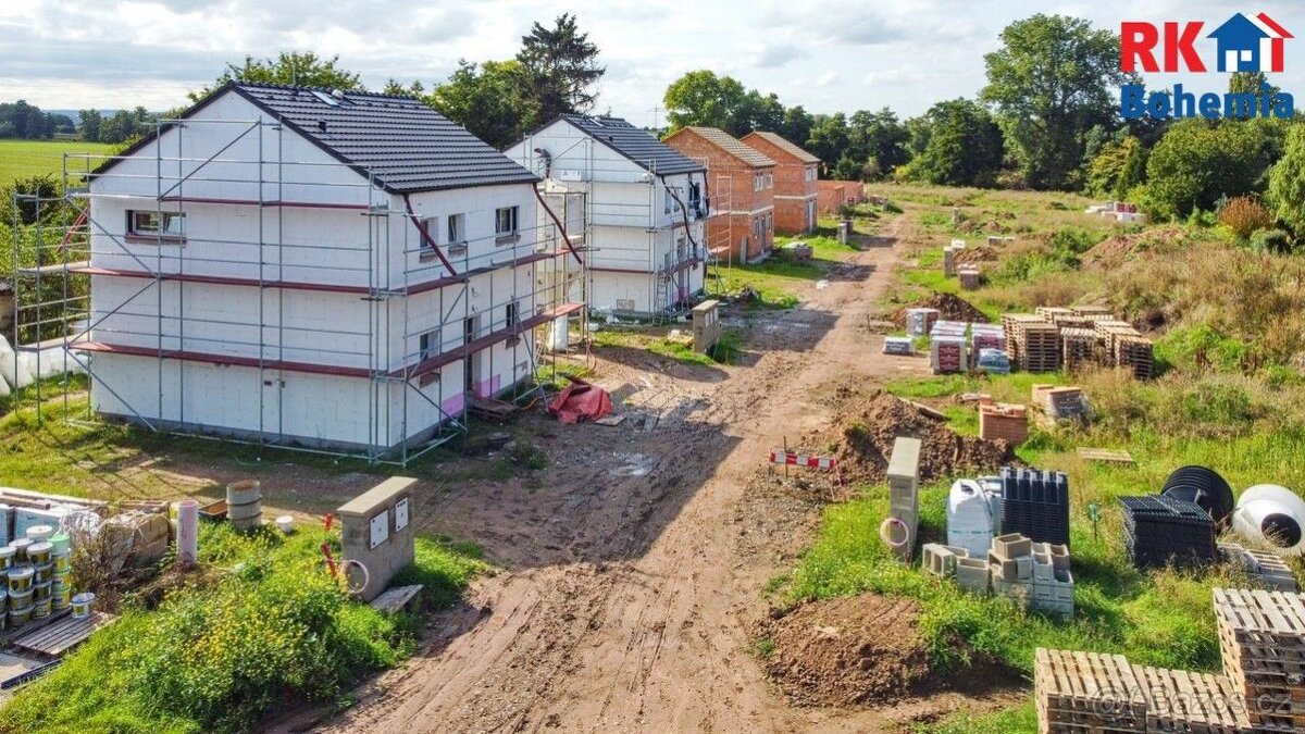 Prodej novostavby rodinného domu 4+kk v obci Klučov u Českéh