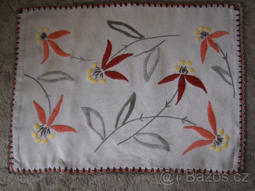 Vyšívané povlaky na polštářek 3 ks