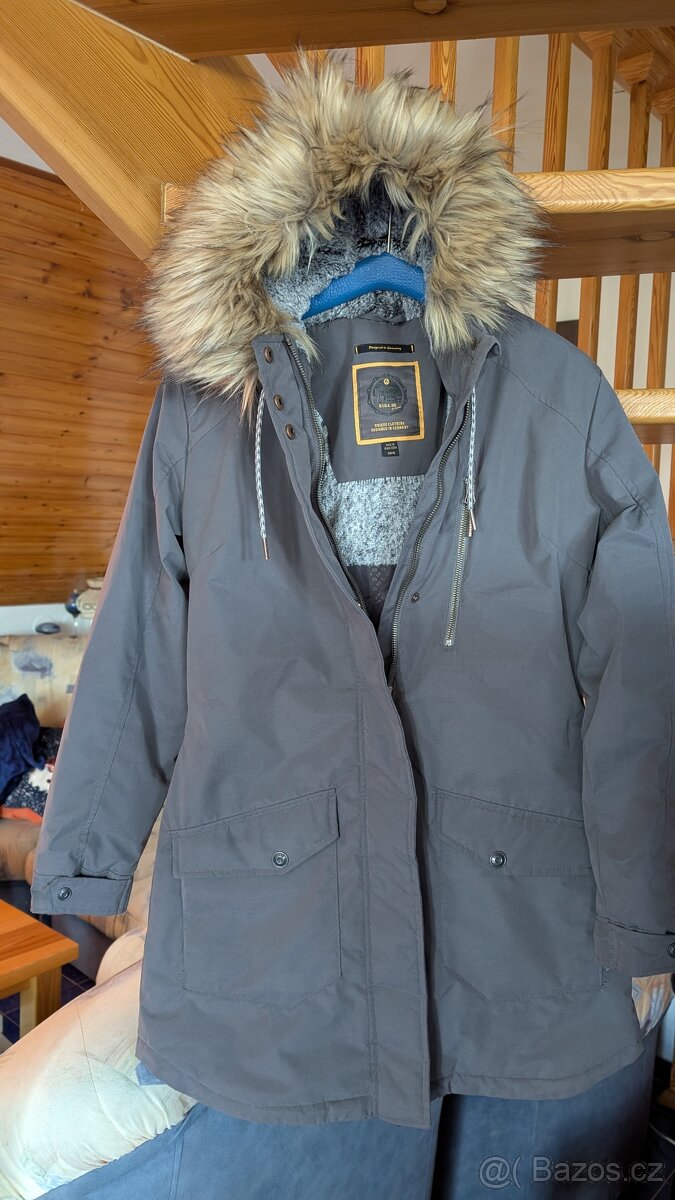Teplá kabátkovitá zimní bunda