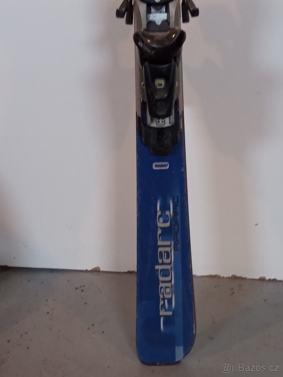 sjezdové lyže Radarc