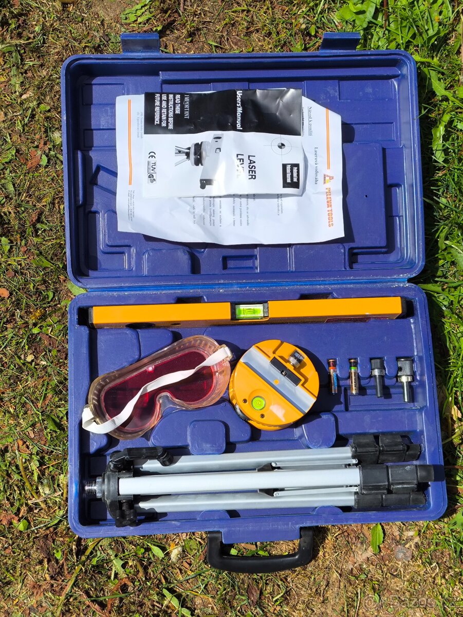 Laserová vodováha, celý kufřík